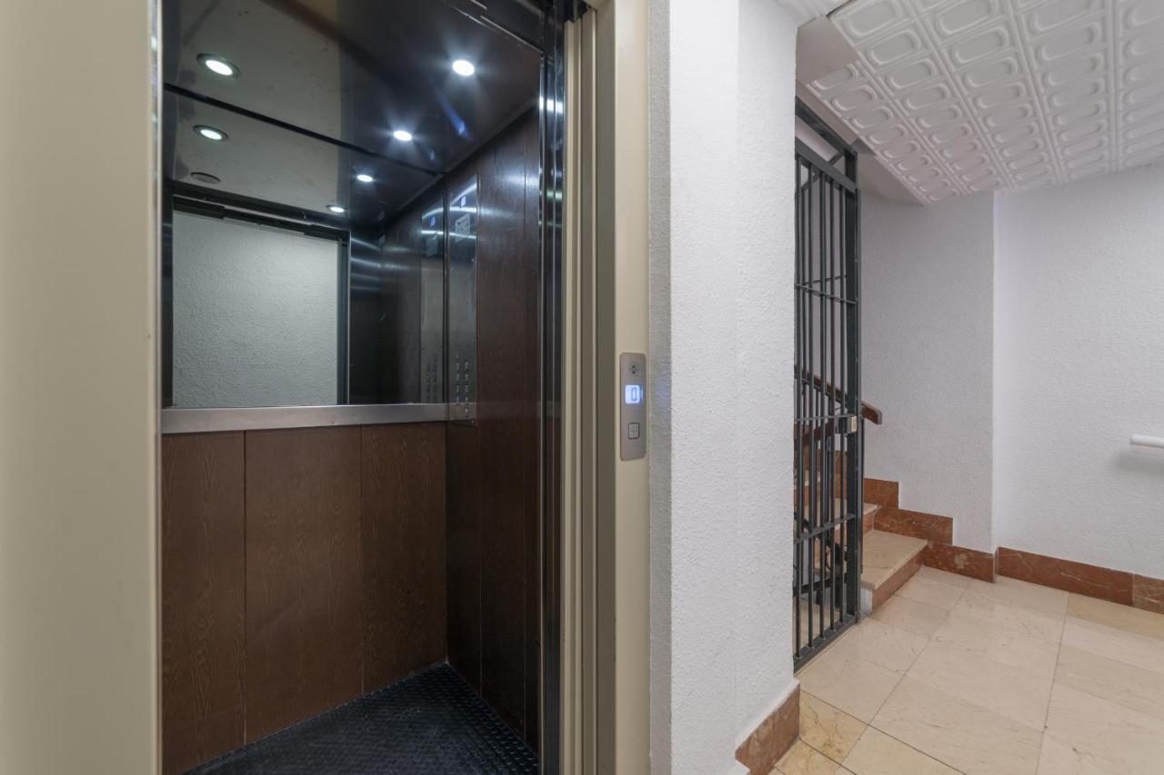 Suite Homes Penthouse Capuchinos Малага Екстериор снимка